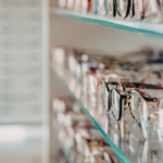 Como economizar na compra de óculos sem abrir mão da qualidade